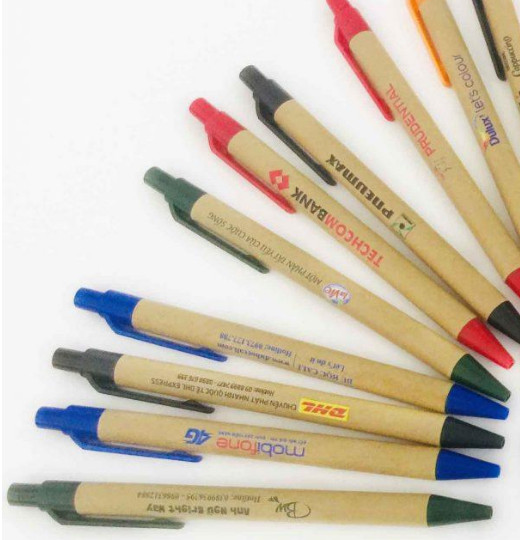 bút bi thân tái chế
